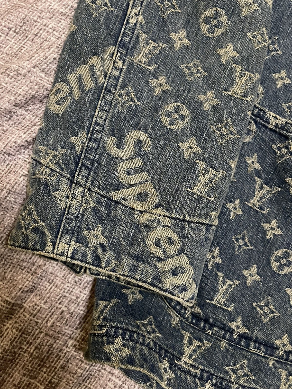 Louis Vuitton × Supreme Supreme Louis Vuitton lv jacquard denim chore coat size 46 Size US S / EU 44-46 / 1 - 4 Thumbnail