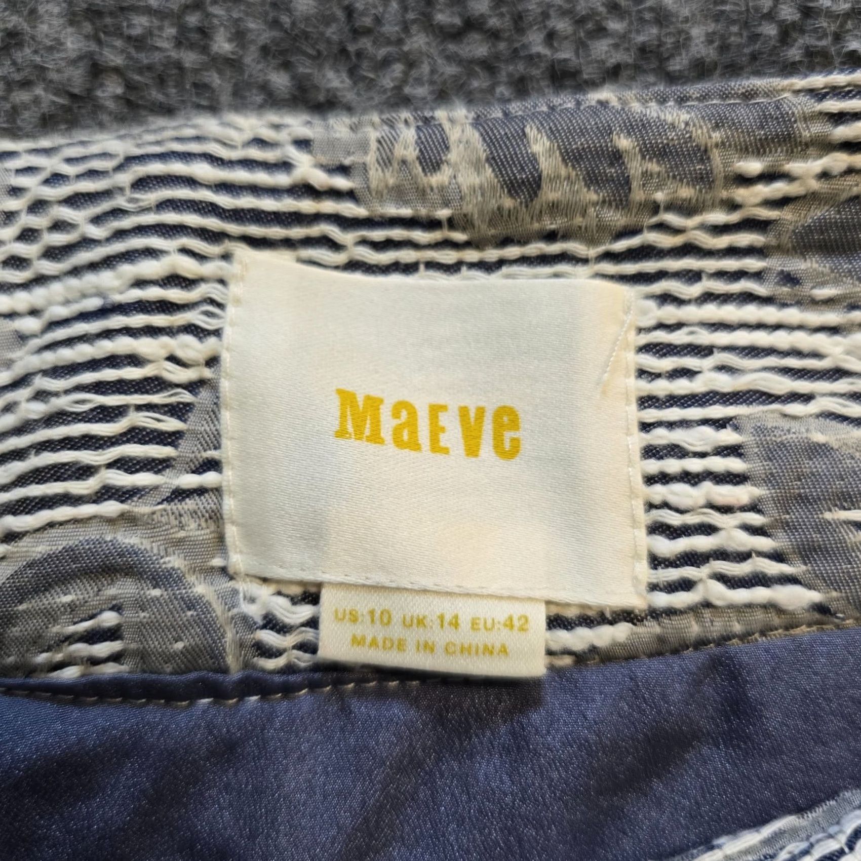 Anthropologie Maeve Anthropologie Skirt Womens Size 10 Gray Floral Bow Slit Pencil Short Tweed Pattern Cap Sleeve Size 32" / US 10 / IT 46 - 3 Thumbnail