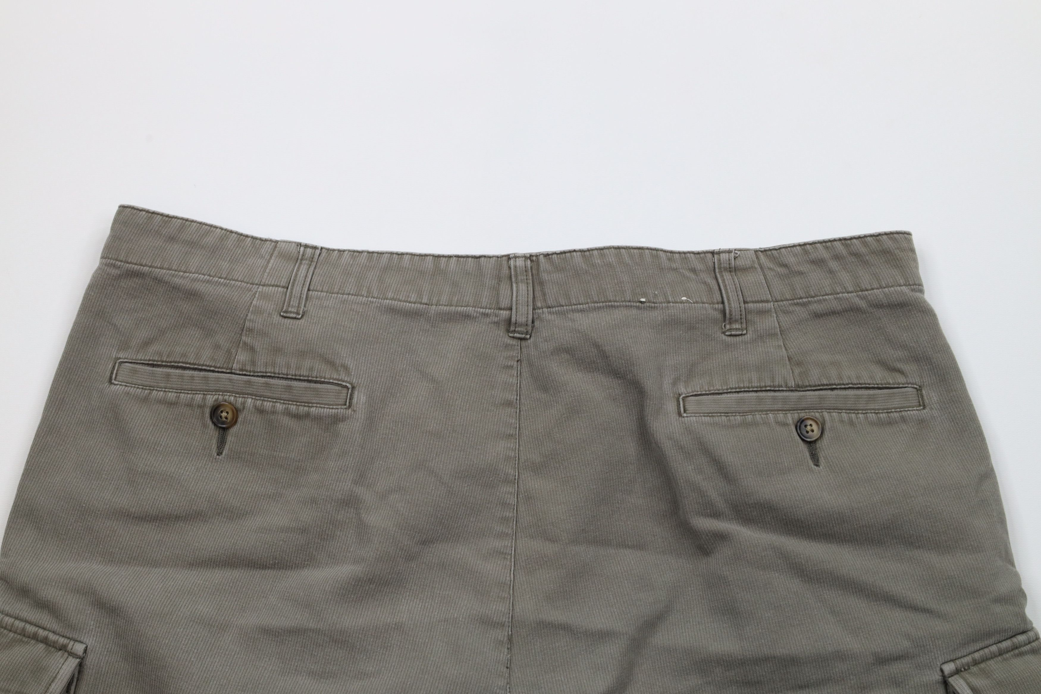 Eddie Bauer × Vintage Vintage 90s Eddie Bauer Ribbed Above Knee Cargo Shorts Green Size US 40 / EU 56 - 8 Thumbnail