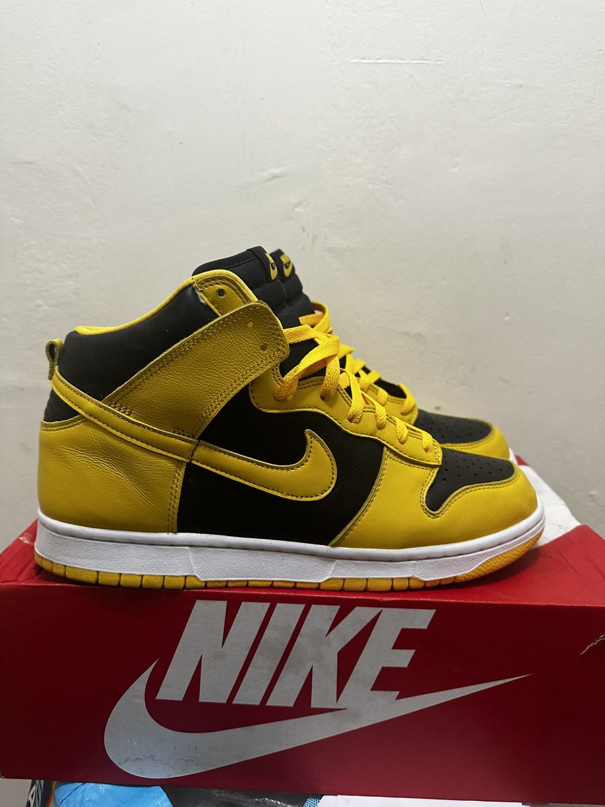 Nike Nike Dunk High SP Iowa 2020 CZ8149 002 sz10.5 Size US 10.5 / EU 43-44 - 4 Thumbnail