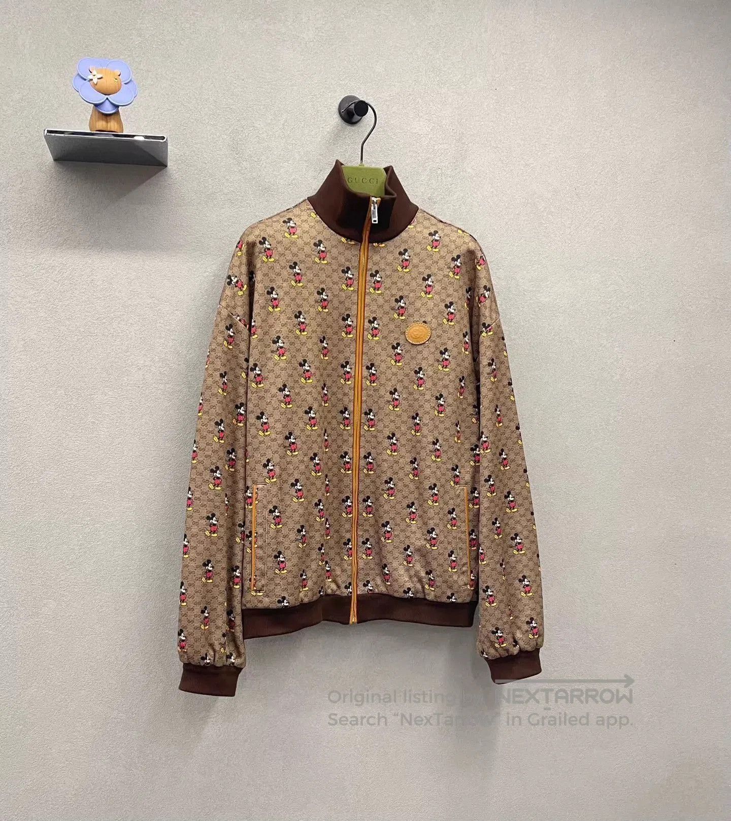 Gucci Beige Mickey Mouse Print Zip. Size US XS / EU 42 / 0 - 3 Thumbnail
