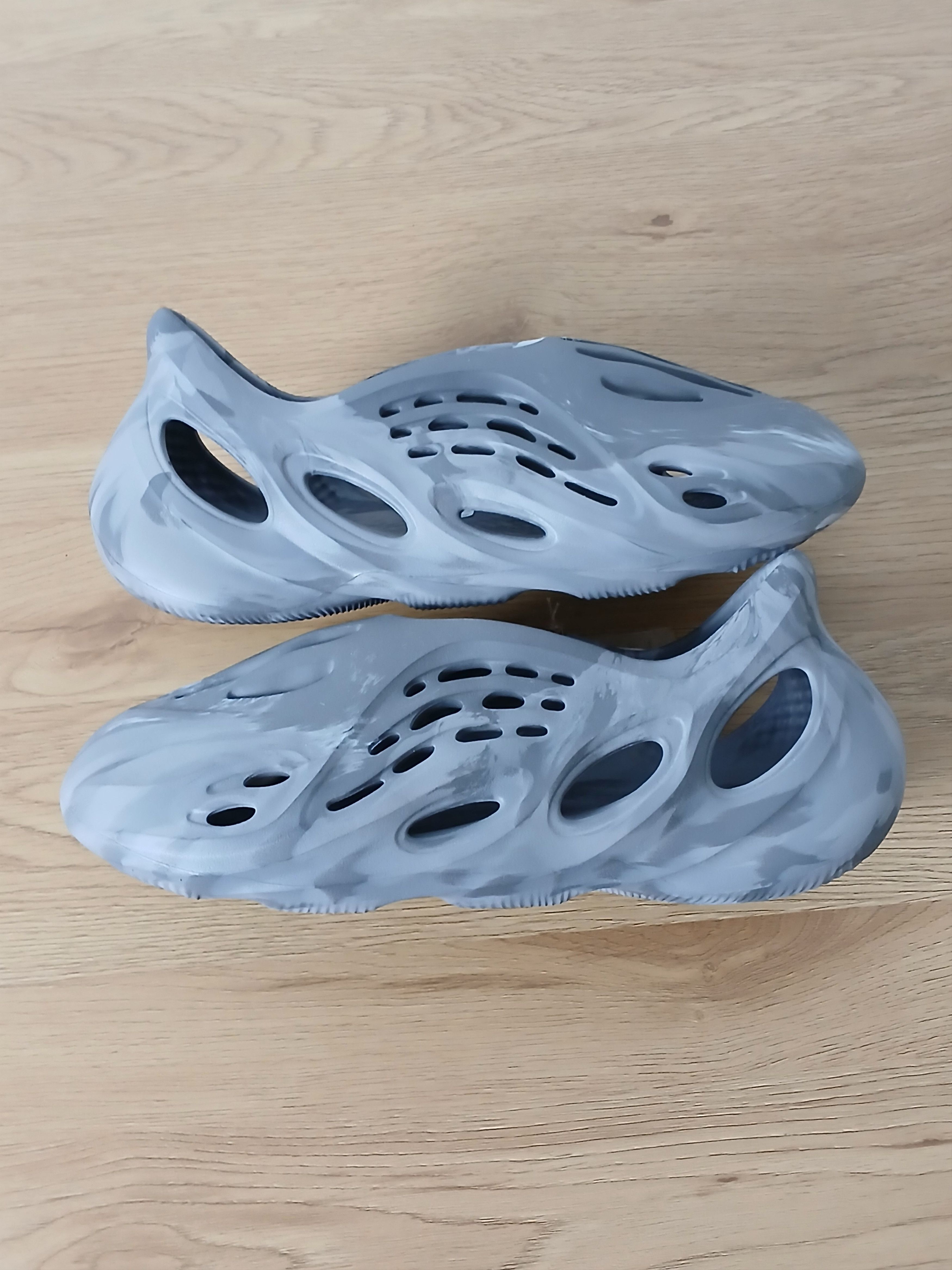 Adidas × Kanye West × Yeezy New Adidas Yeezy Foam Runner Size US 11 / EU 44 - 2 Thumbnail