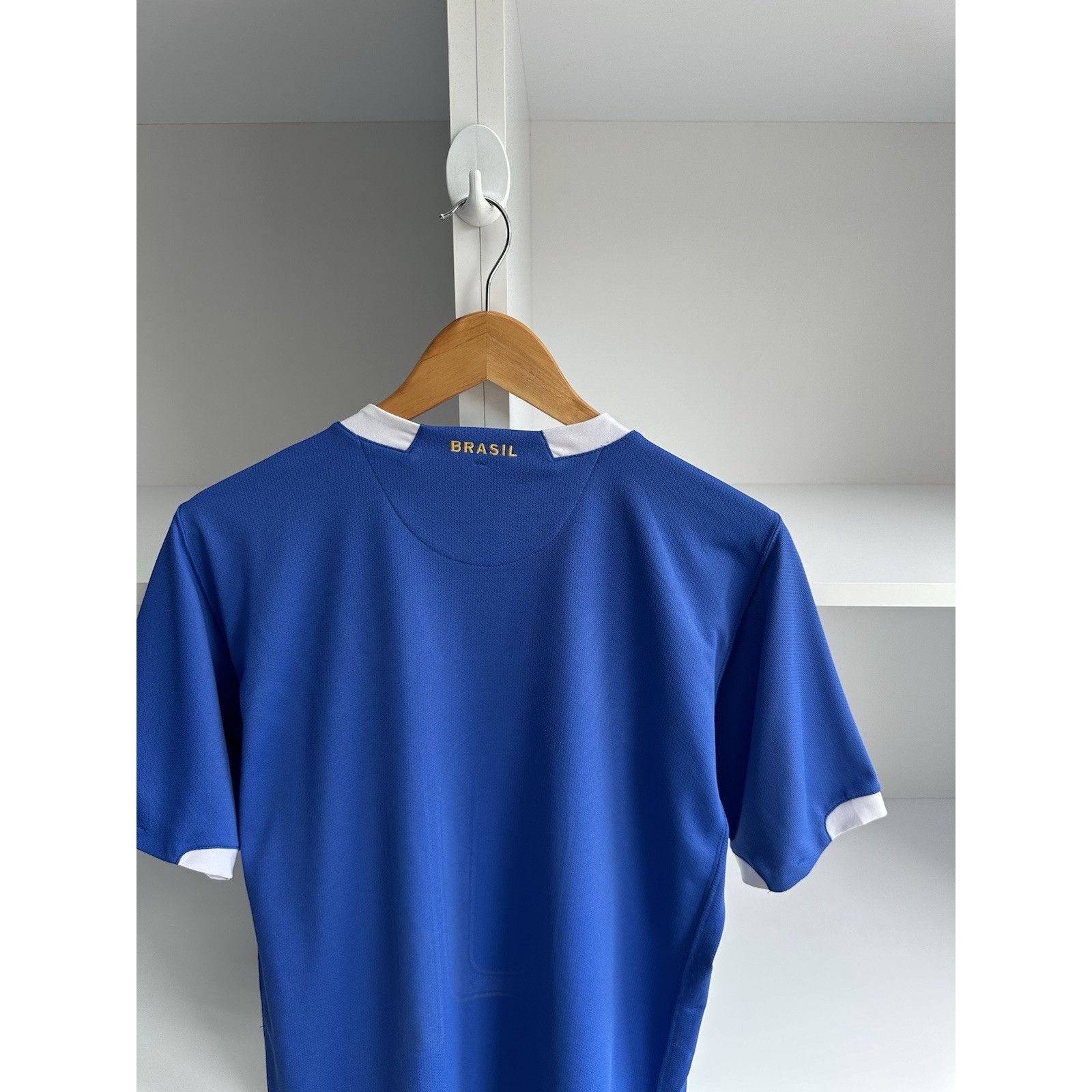 Nike Brazil National Team Ronaldinho 2004 - 2005 away football sh Size US M / EU 48-50 / 2 - 7 Thumbnail