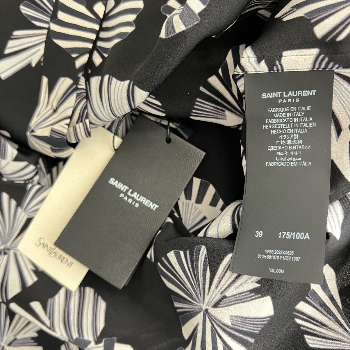 Saint Laurent Paris Saint Laurent Short Sleeve Shirt in Medium Size US M / EU 48-50 / 2 - 4 Thumbnail