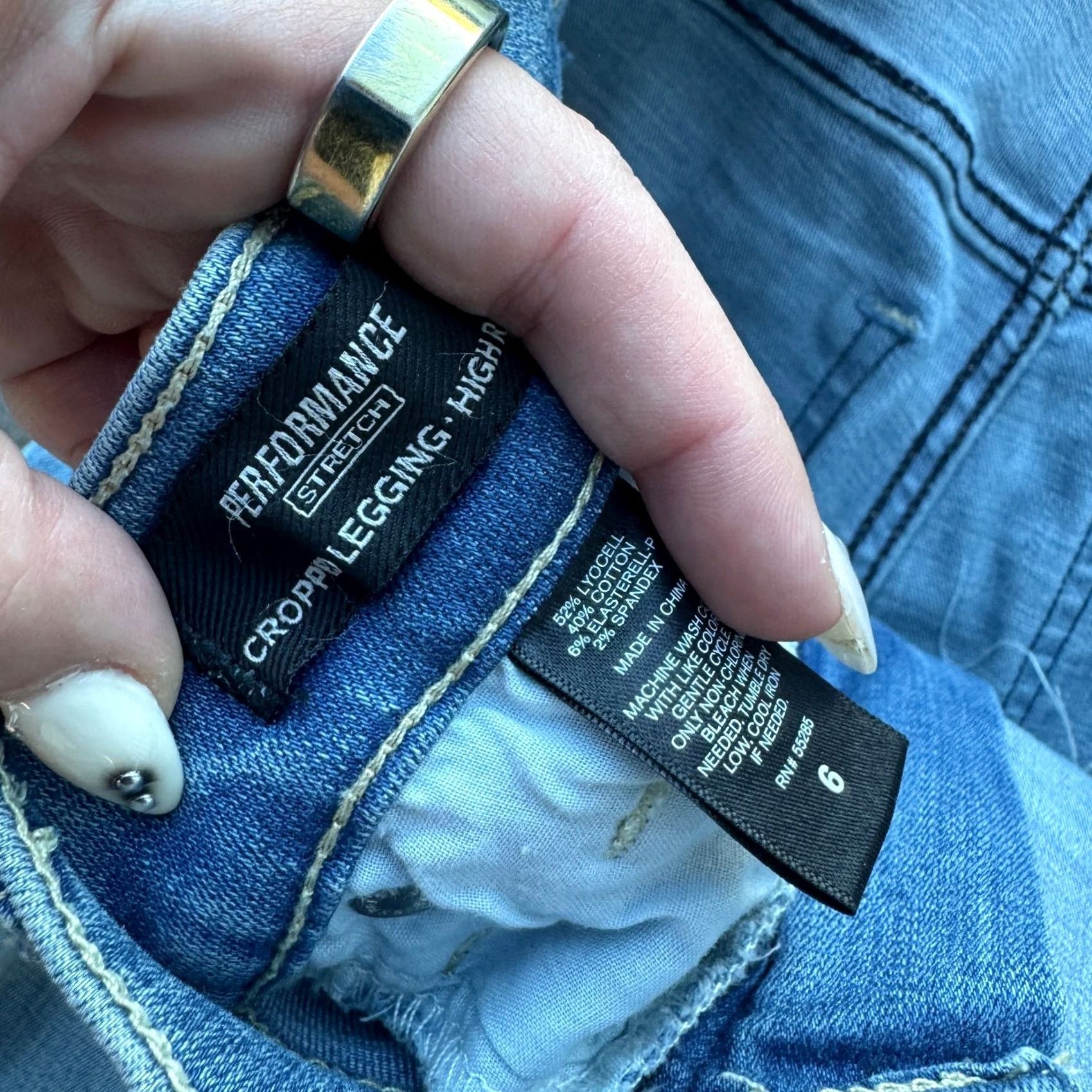 Express VINTAGE Express Denim Performance Crop High Rise Distressed Jeans 6 Women's Blue Jeans 6 Damen Size 28" / US 6 / IT 42 - 3 Thumbnail