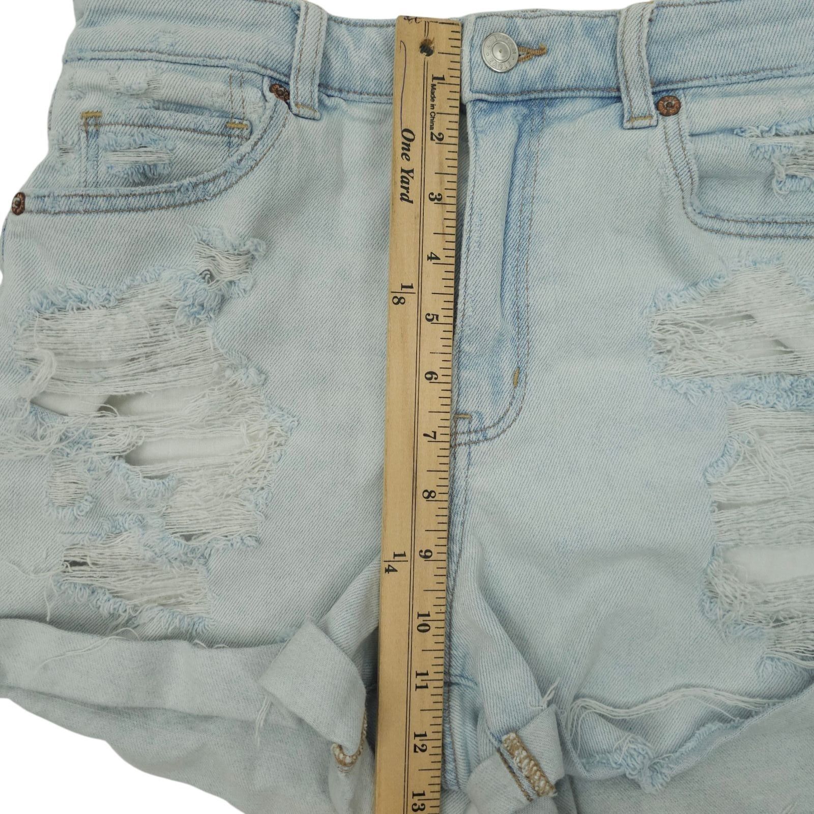 American Eagle Outfitters American Eagle Mom Shorts Size 10 Light Wash Distressed Size 32" / US 10 / IT 46 - 4 Thumbnail