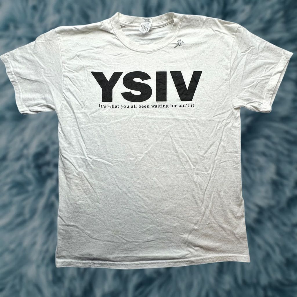 Gildan VINTAGE? No. Signed Logic Gildan YSIV Rapper It’s What You All Been Waiting For T-Shirt White L Men Crew Neck Short Sleeve Cotton Logo Size US L / EU 52-54 / 3 - 1 Thumbnail