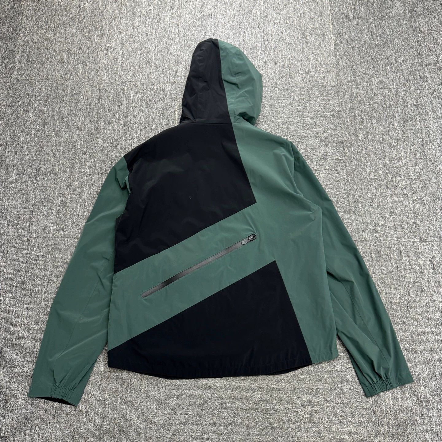 Hermes Hermes Nylon Colorblock Shell Jacket Size US M / EU 48-50 / 2 - 5 Thumbnail