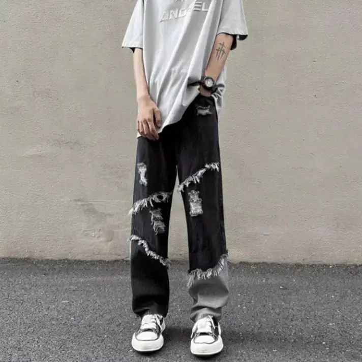 Japanese Brand Hip Hop Straight Loose Wide Leg Jeans Size US 32 / EU 48 - 1 Thumbnail
