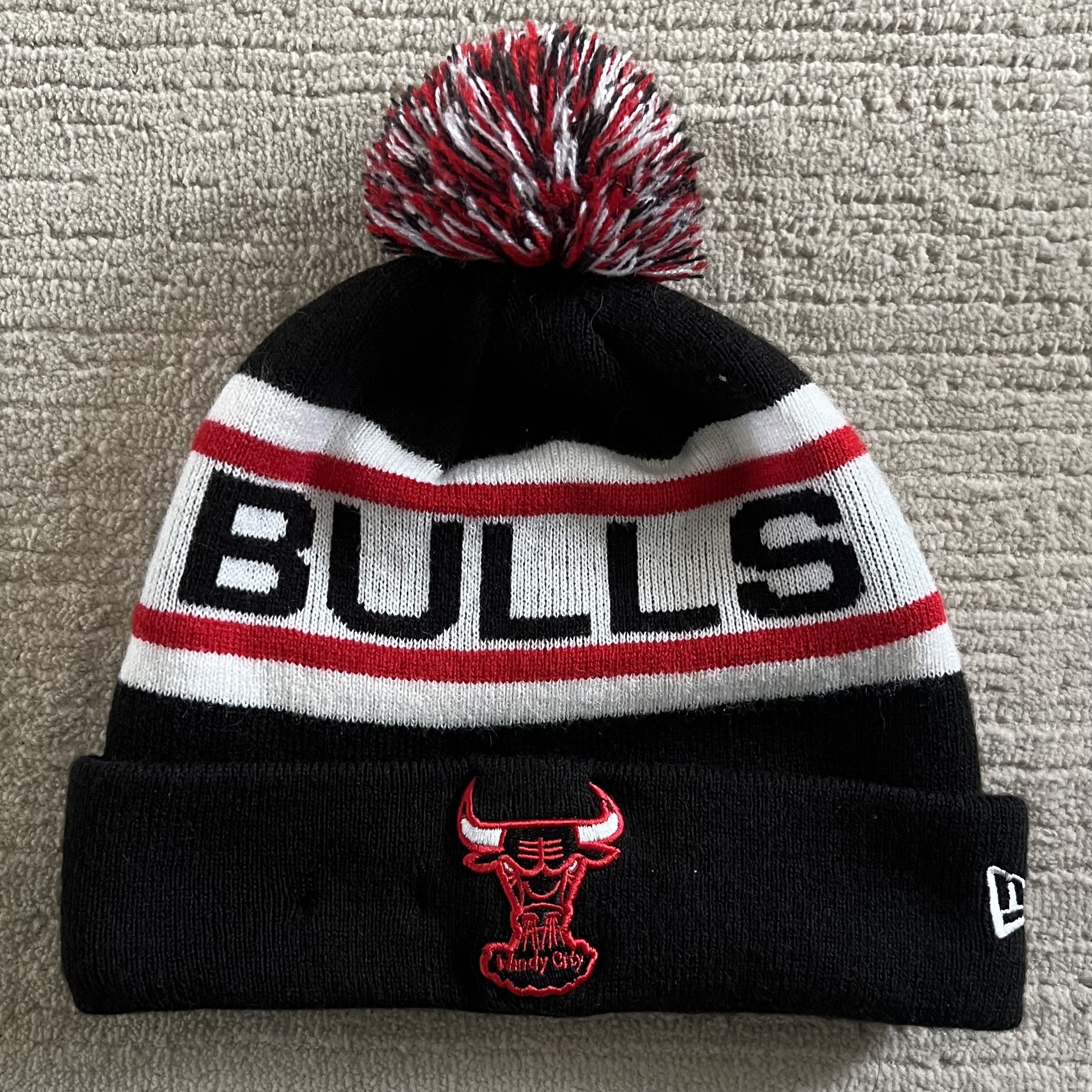 Mitchell & Ness × New Era Chicago Bulls Mitchell and Ness Pom Beanie Size ONE SIZE - 1 Thumbnail