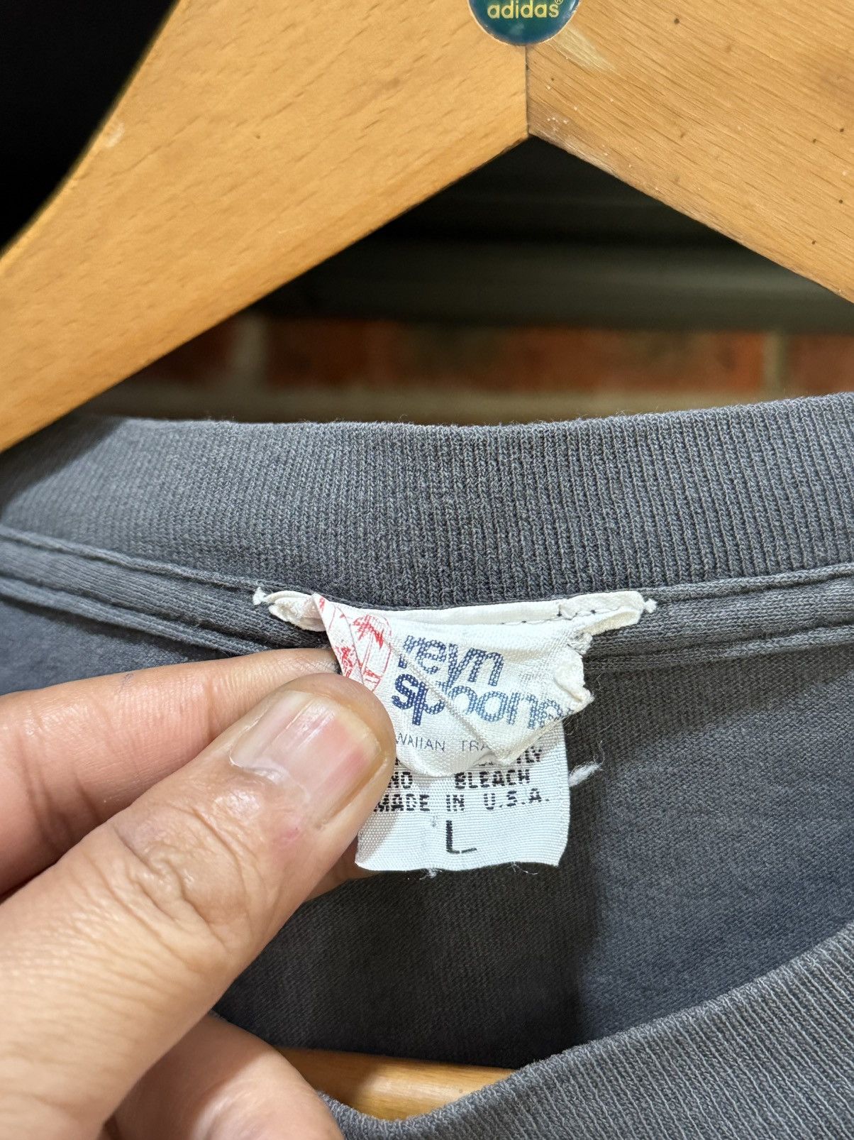 Reyn Spooner Thrashed Vintage 90s Reyn Spooner Pocket Sun Faded Tee Size US L / EU 52-54 / 3 - 5 Thumbnail