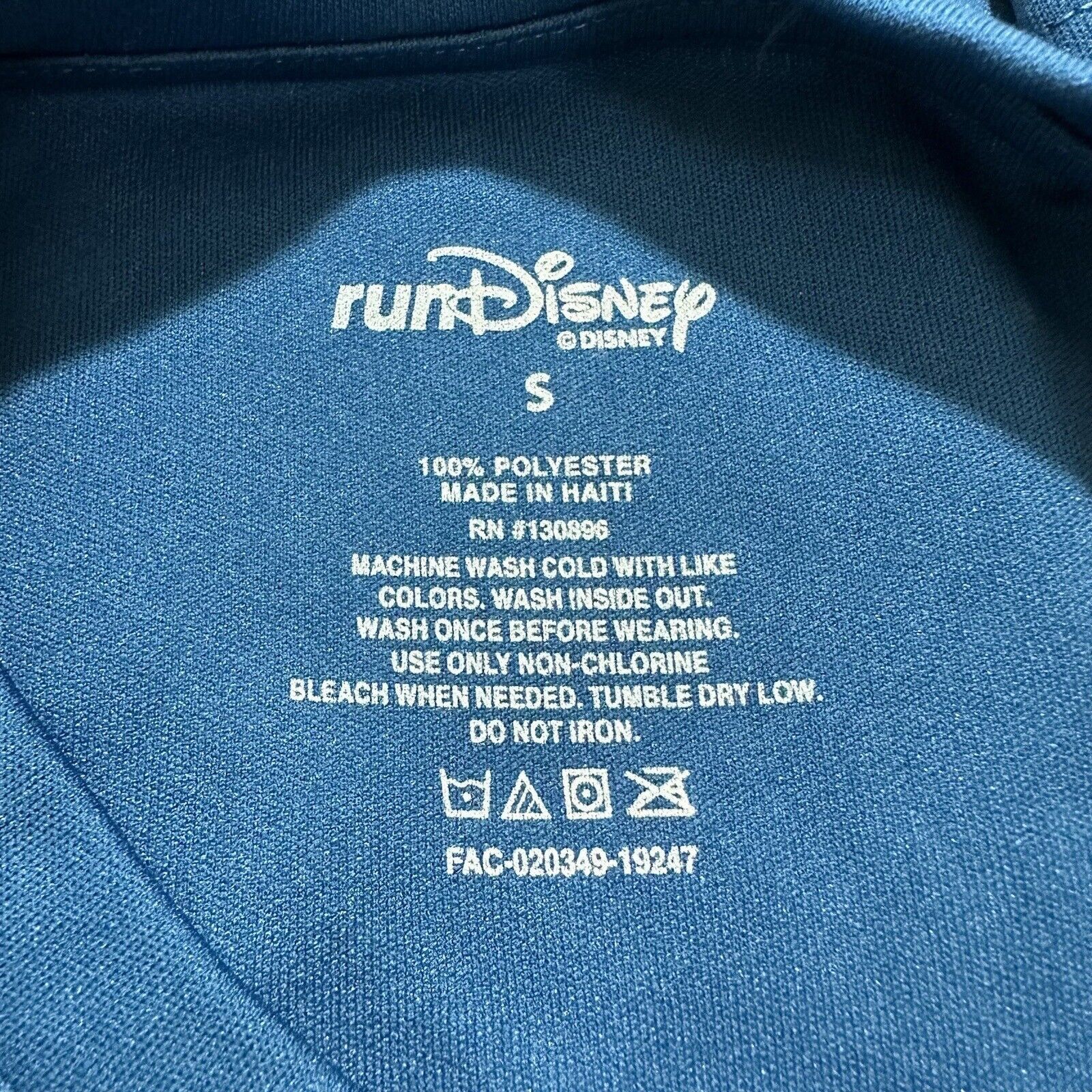 Disney RunDisney Small 2019 Wine & Dine Half Marathon Athletic Tee Size US S / EU 44-46 / 1 - 3 Thumbnail