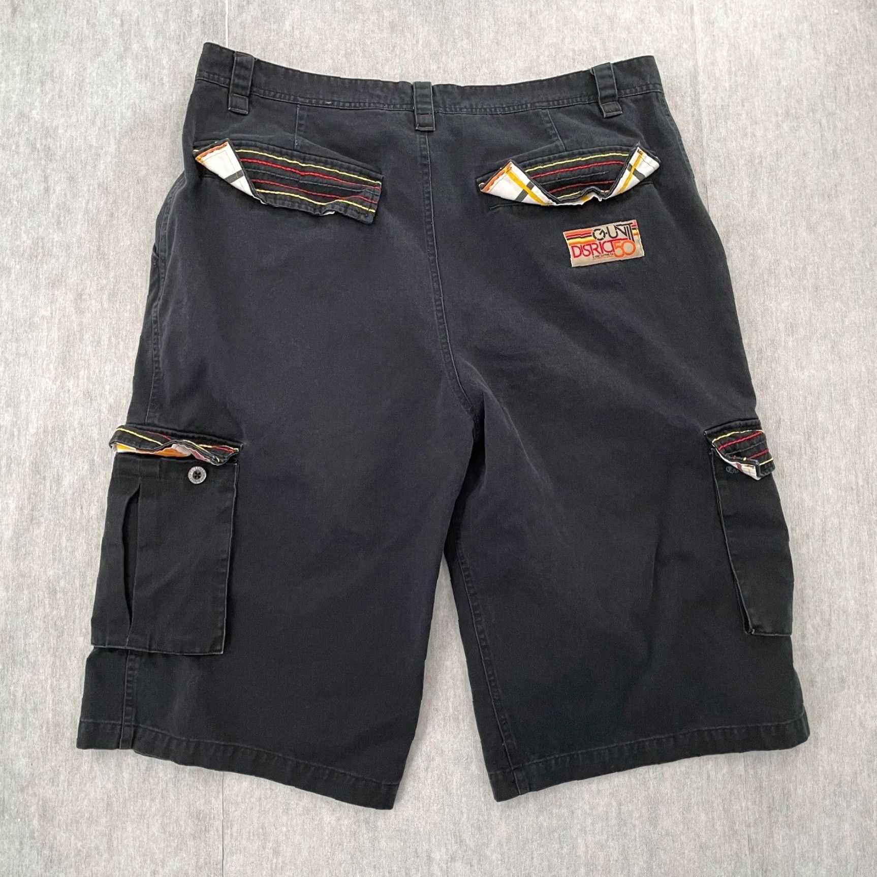 Vintage VINTAGE G-Unit Cargo Shorts Adult 38 Black Streetwear Hip Hop Mens Cotton Size US 38 / EU 54 - 2 Thumbnail