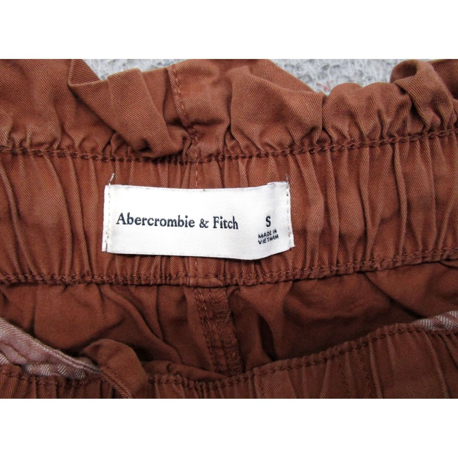 Abercrombie & Fitch Abercrombie & Fitch Paperbag Shorts Elastic Waist Drawstring Brown Size S Women Beach Casual Kansas Size 28" / US 6 / IT 42 - 2 Thumbnail
