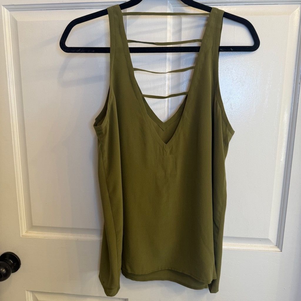 Chaser Brand Women's Chaser Tank dress/top M Olive V tank Size M / US 6-8 / IT 42-44 - 1 Thumbnail