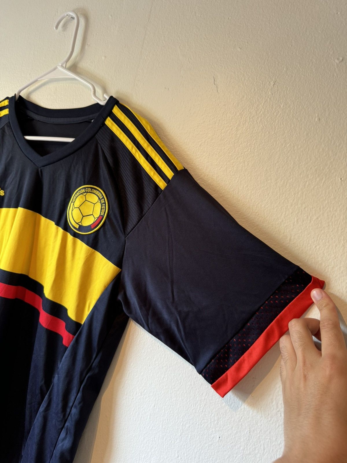 Adidas Adidas Climacool Colombia Soccer Jersey #10 James Medium Size US M / EU 48-50 / 2 - 4 Thumbnail