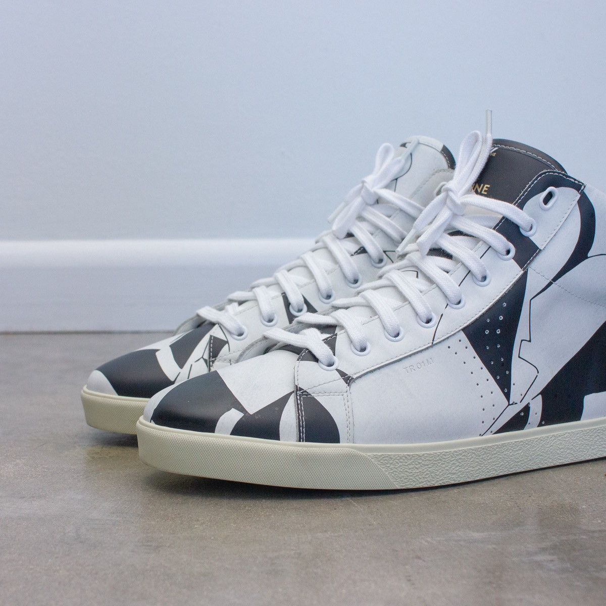 Celine 960$ Celine - Abstract Print TR 01M Triomphe Hi-Top Sneakers Size US 11 / EU 44 - 5 Thumbnail