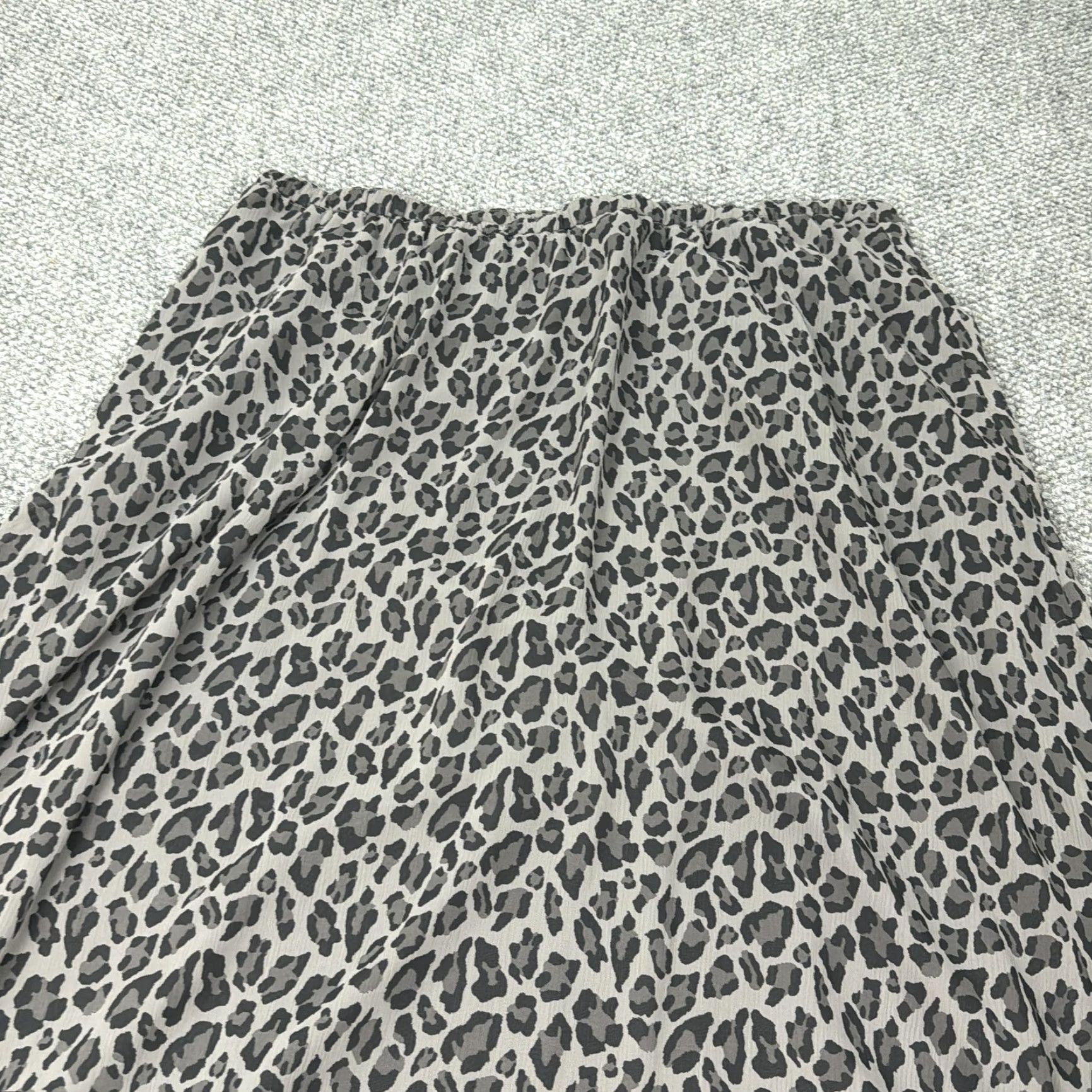 Isaac Mizrahi Isaac Mizrahi Live Skirt Womens XL Gray Black Leopard Print Chiffon Lined Size 40" / US 18 - 2 Thumbnail