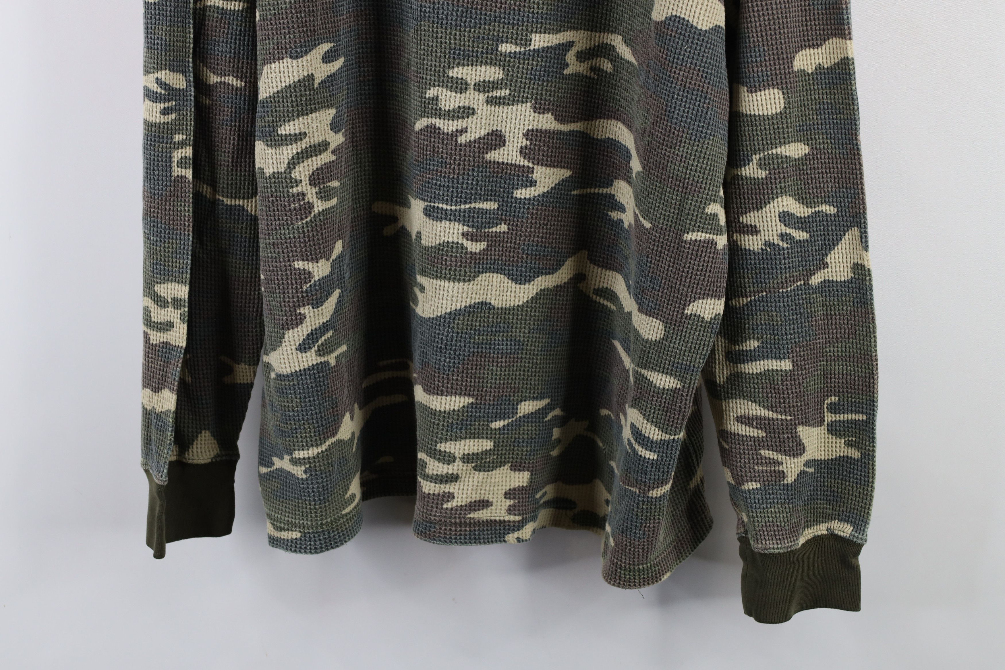 Vintage Vintage 90s Streetwear Camouflage Waffle Knit T-Shirt Size US L / EU 52-54 / 3 - 3 Thumbnail
