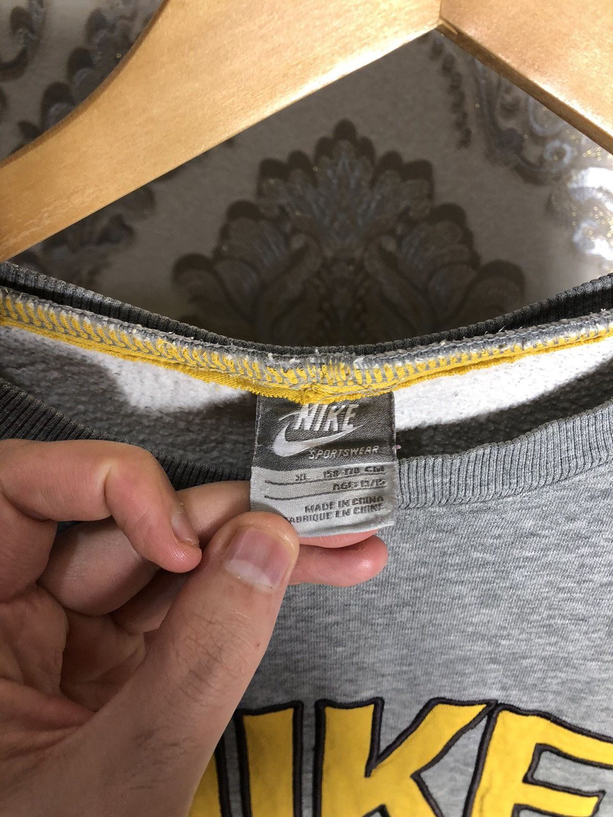 Nike VINTAGE NIKE BIG LOGO SWEATSHIRT RETRO SWOOSH DRILL Y2K 90s Size US XS / EU 42 / 0 - 5 Thumbnail