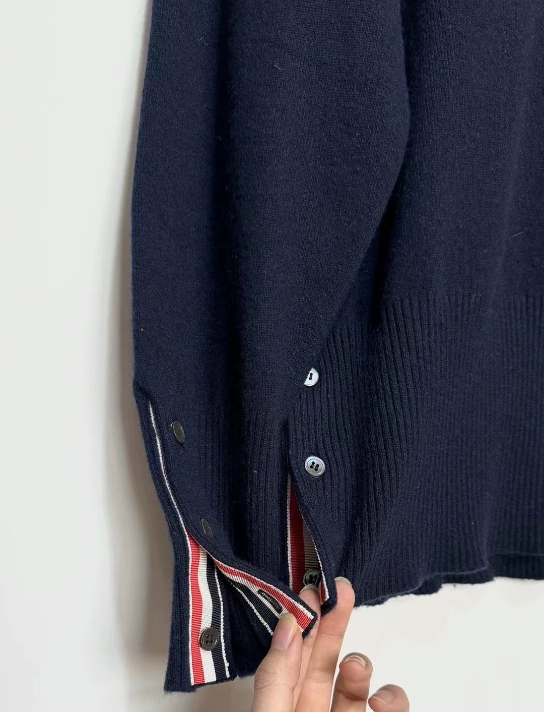Thom Browne Thom Browne 100% Cashmere Navy Turtleneck Sweater Size US S / EU 44-46 / 1 - 3 Thumbnail