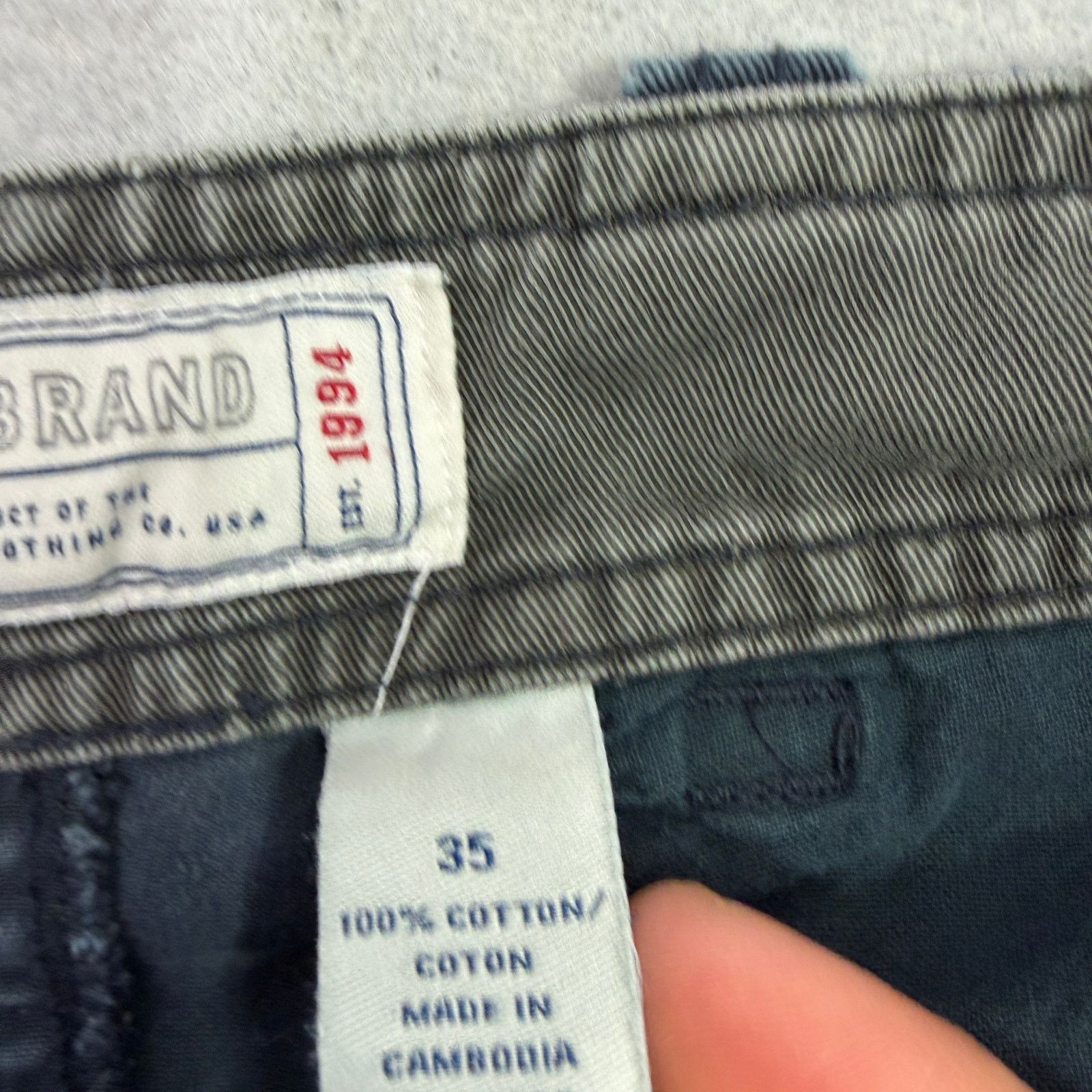 Old Navy Vintage Old Navy Cargo Shorts Men's 35 Blue 11" Inseam Size US 35 - 5 Thumbnail