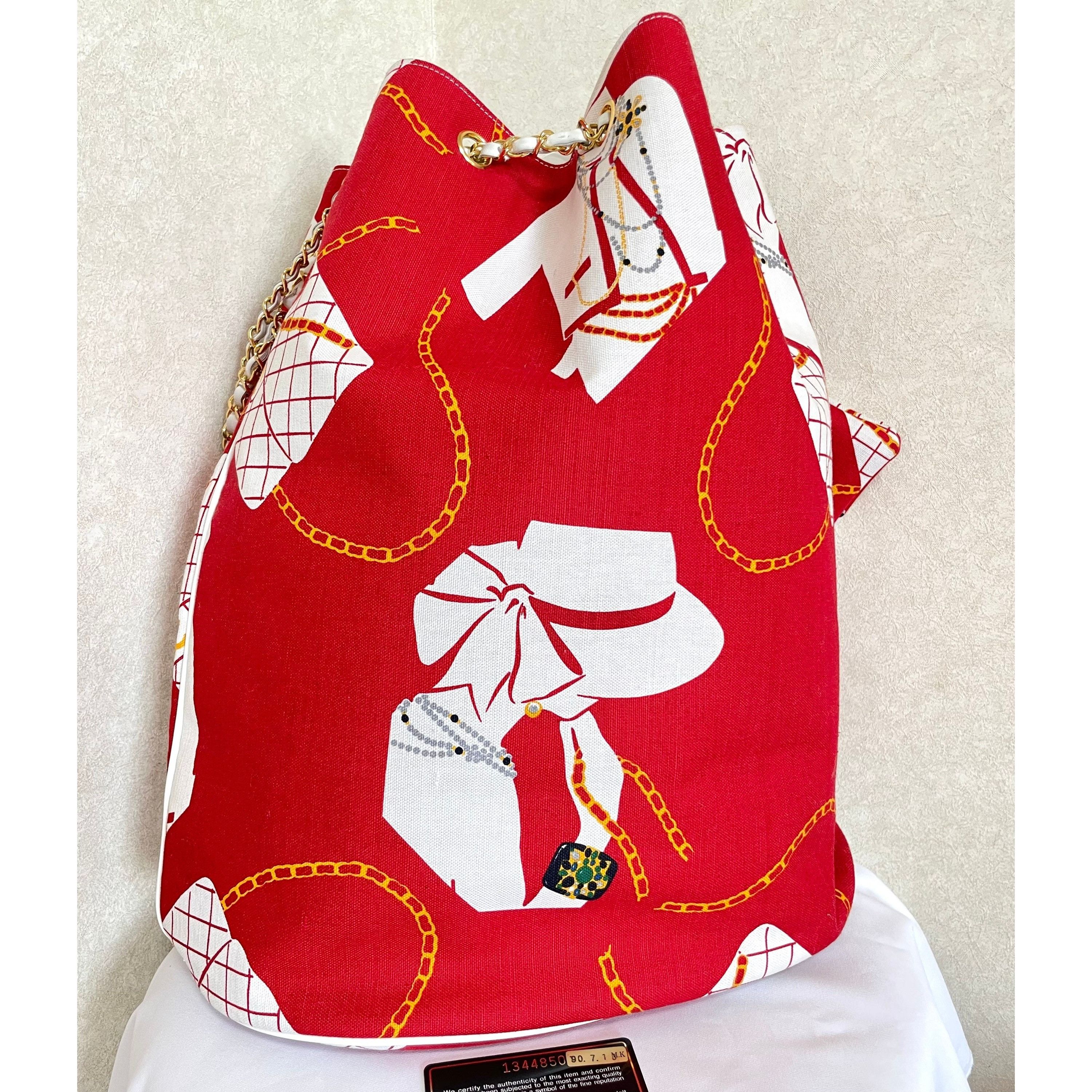 Chanel MINT. Vintage CHANEL red and white canvas hobo shoulder bag Size ONE SIZE - 2 Thumbnail