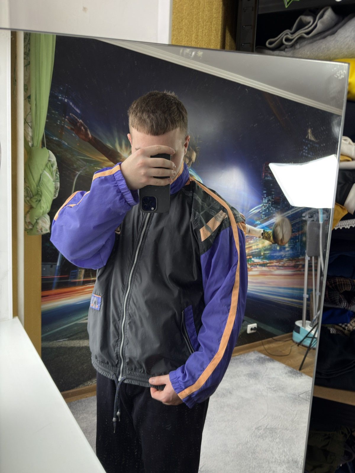 Nike RARE 90s Nike International Graphic Print Nylon Track Jacket Size US XL / EU 56 / 4 - 16 Thumbnail