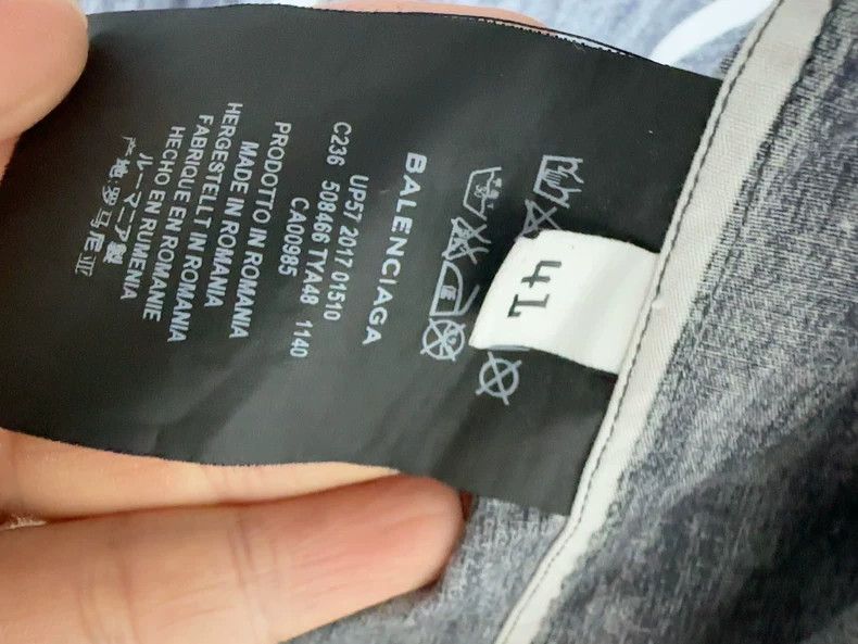 Balenciaga Balenciaga size 41 Striped shirt Fritillaria buttons are s Size US XS / EU 42 / 0 - 3 Thumbnail