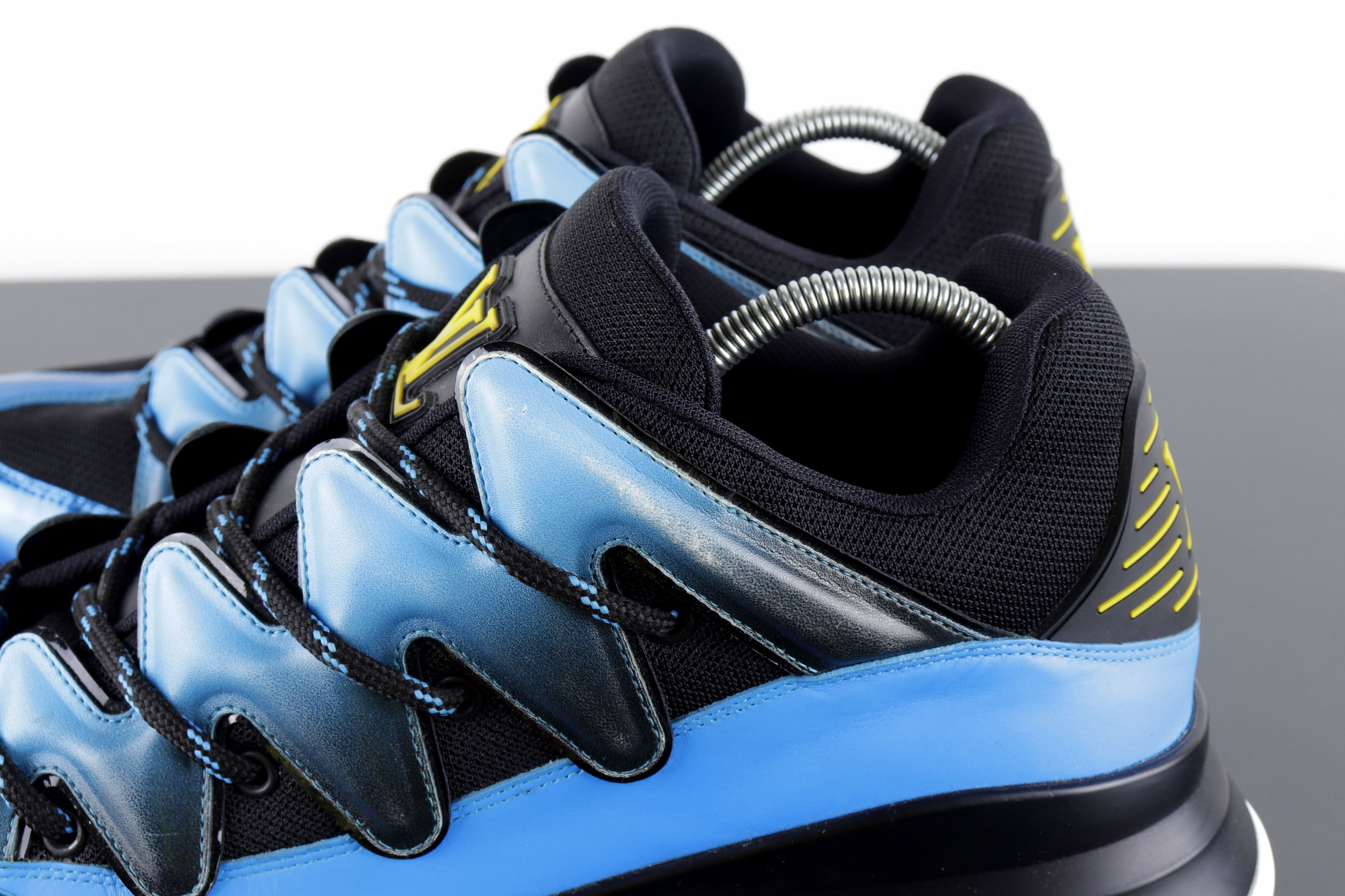 Louis Vuitton Louis Vuitton Calfskin Zig Zag Black Blue Sneakers Size US 11 / EU 44 - 4 Thumbnail
