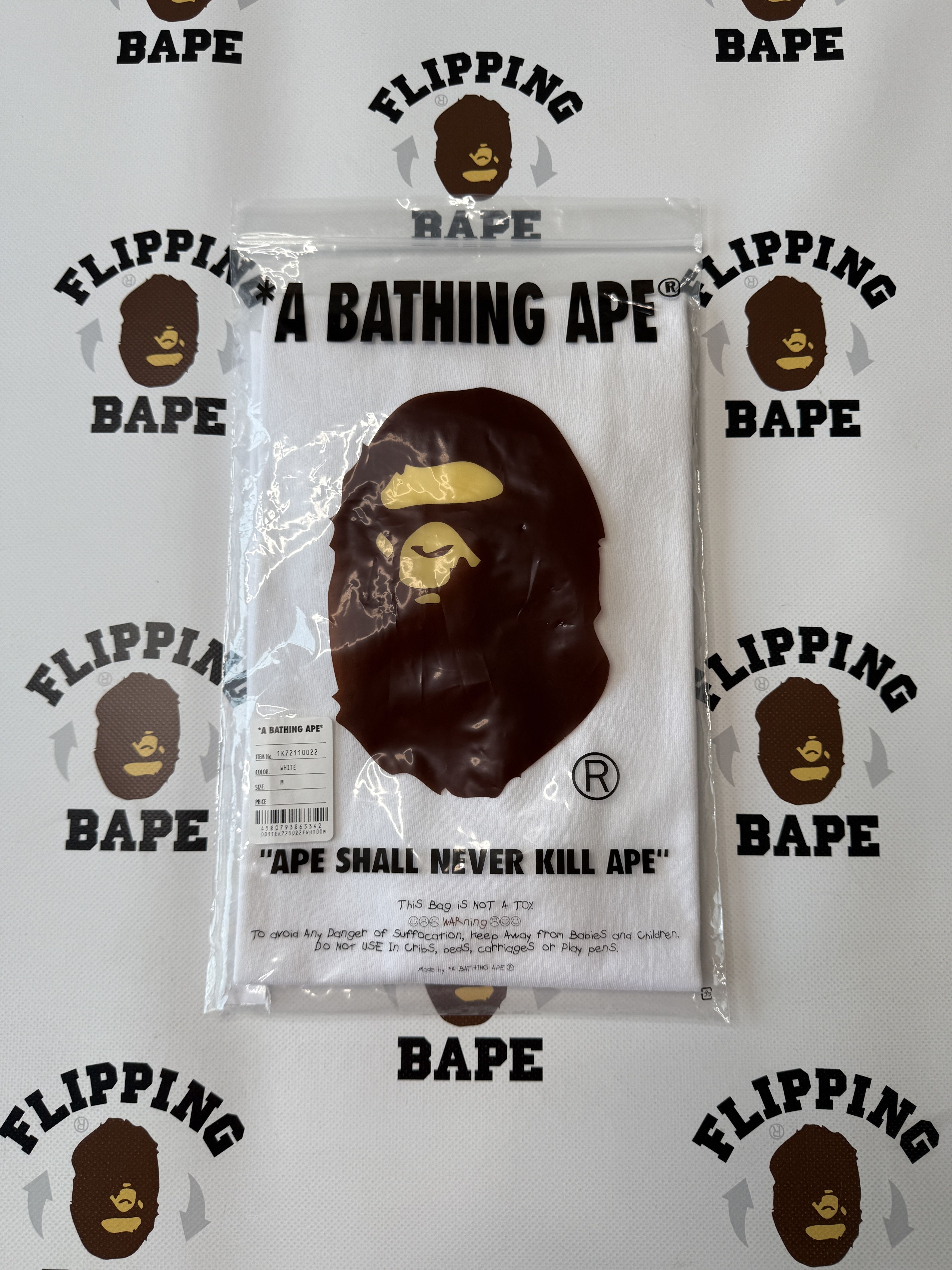 Bape BAPE STORE BEIJING NYC LOGO TEE Size US M / EU 48-50 / 2 - 9 Thumbnail