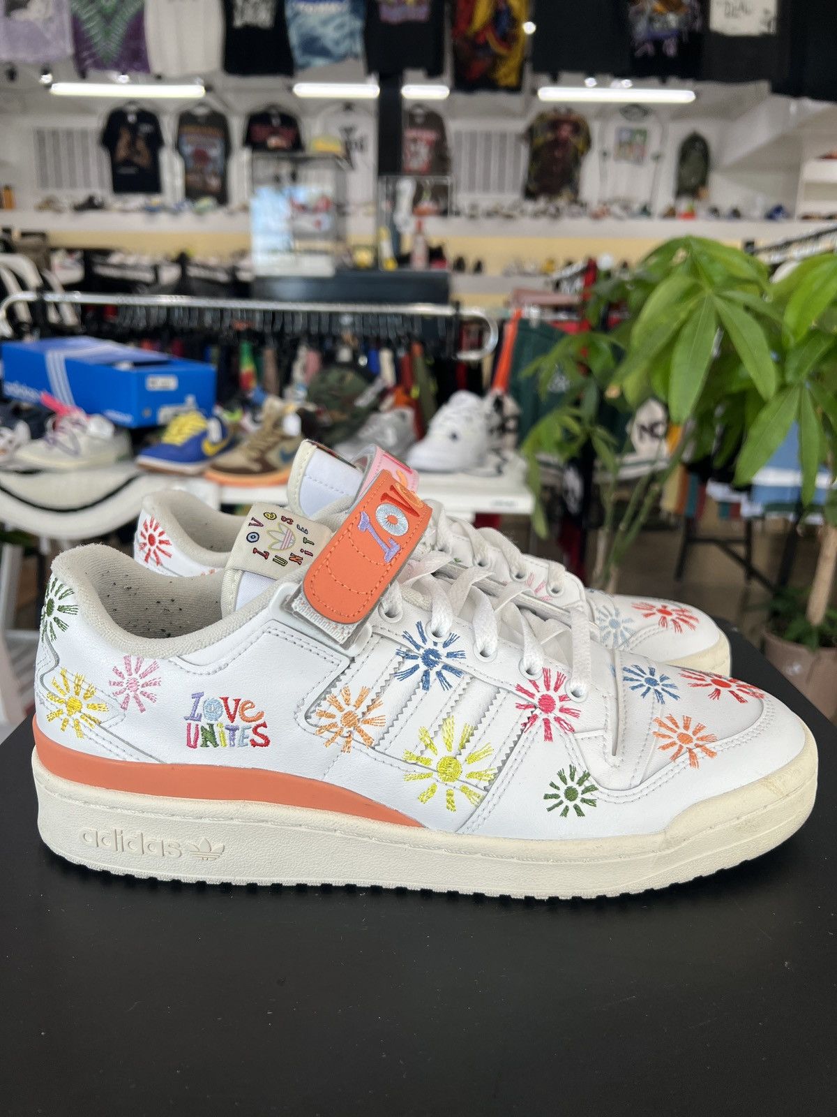 Adidas Adidas Forum Low Love Unites Pride Sz. 10 (2021) Size US 10 / EU 43 - 6 Thumbnail