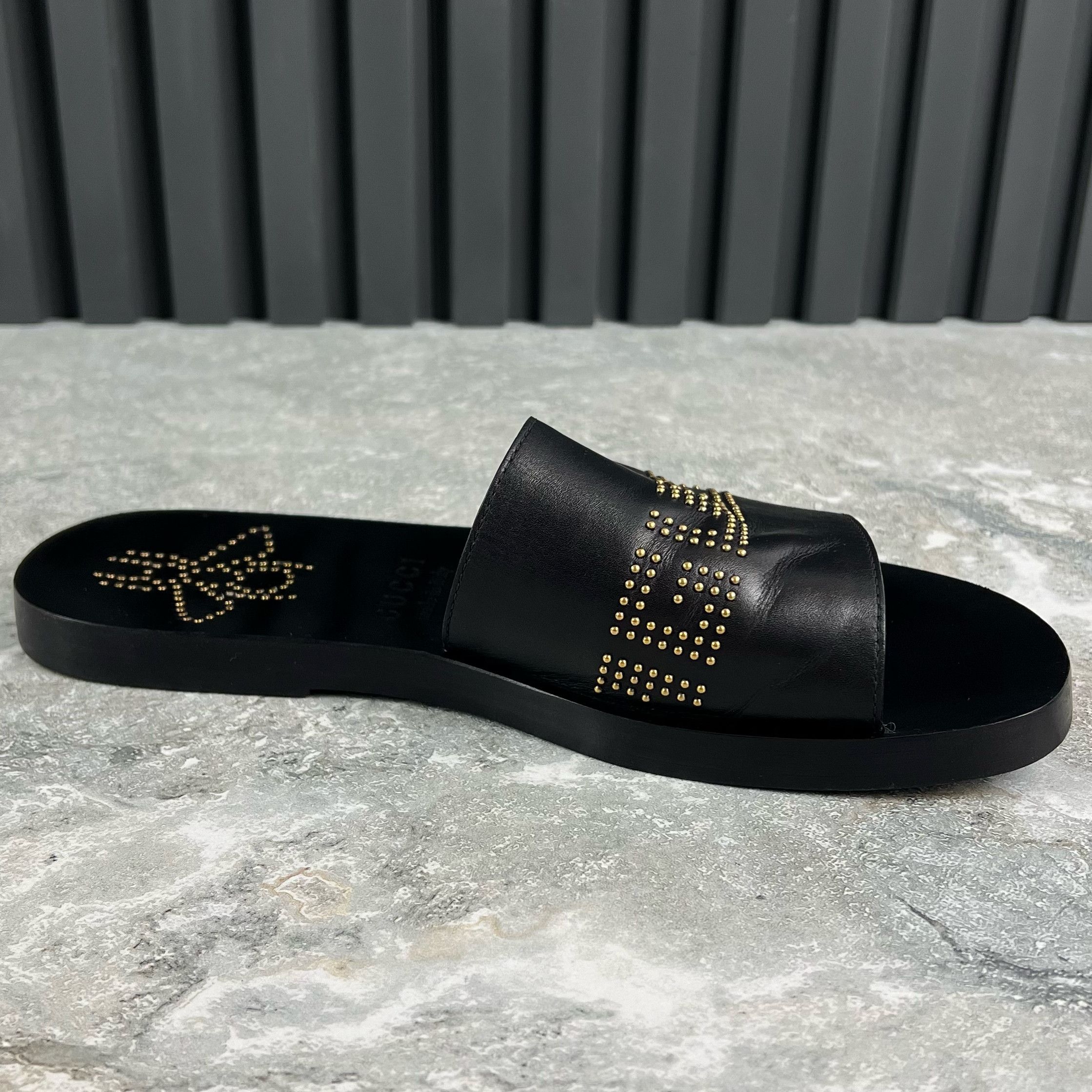 Gucci Studded Logo Bee Slides Sandals Leather Size US 8 / EU 41 - 6 Thumbnail