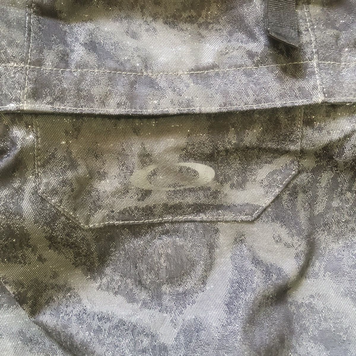 Oakley 2009 Oakley Software snowboard / ski insulated jacket Grey L Size US L / EU 52-54 / 3 - 18 Thumbnail