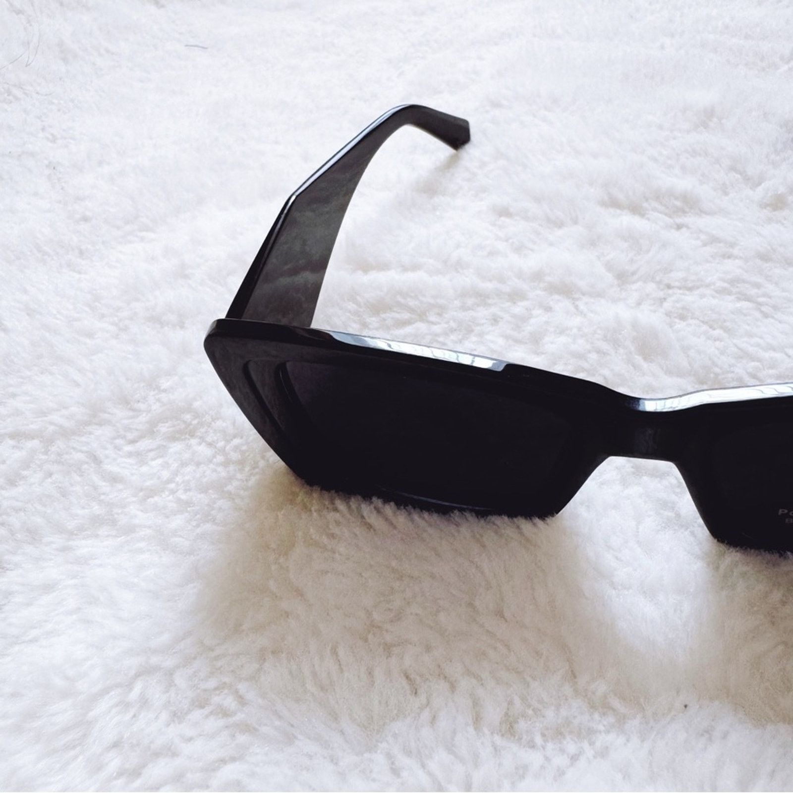 Other Lily Black Rectangular Sunglasses Size ONE SIZE - 5 Thumbnail
