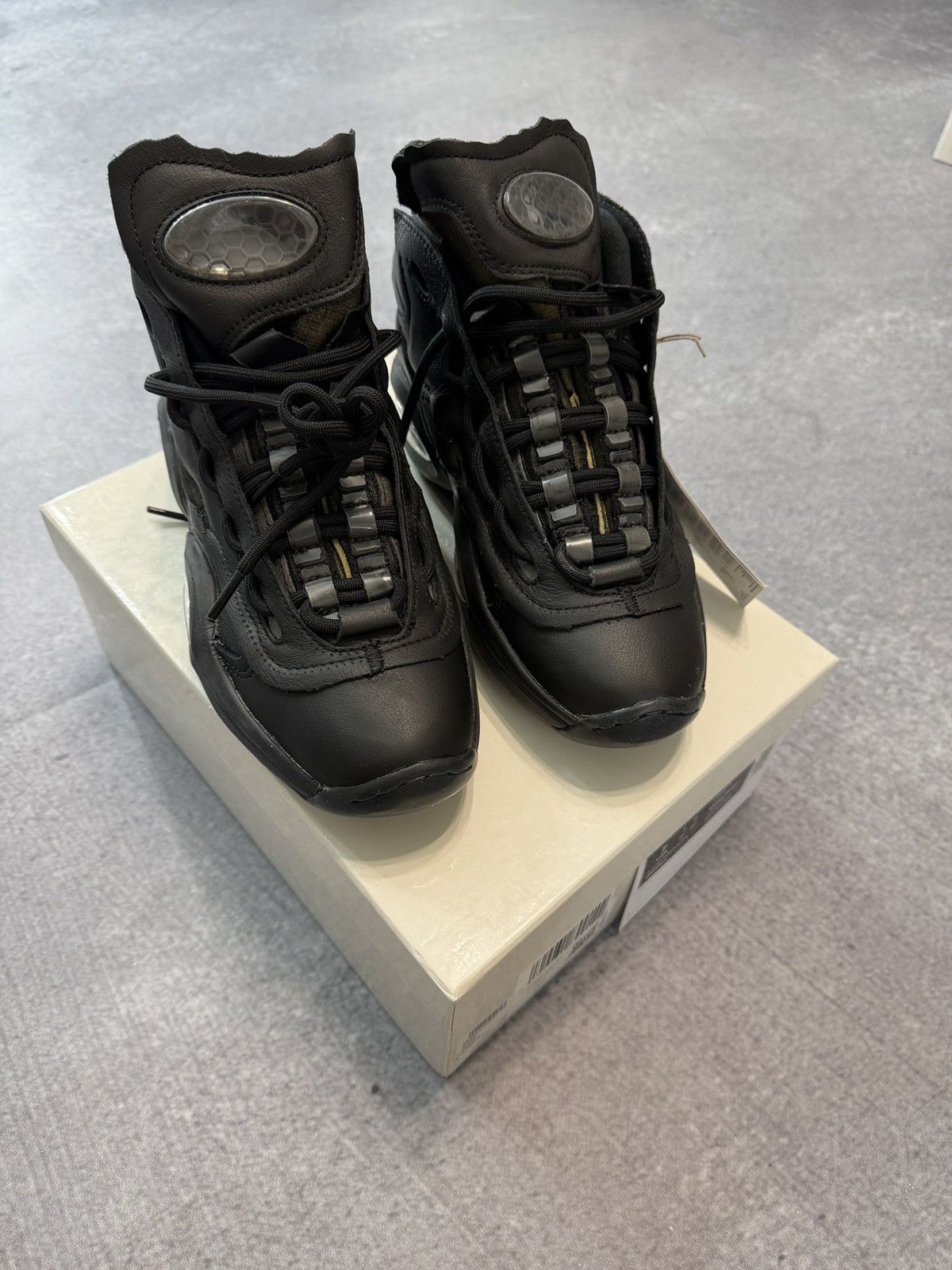 Maison Margiela × Reebok Maison Margiela x Reebok Project 0 TQ Memory OF Black Size US 7 / EU 40 - 5 Thumbnail