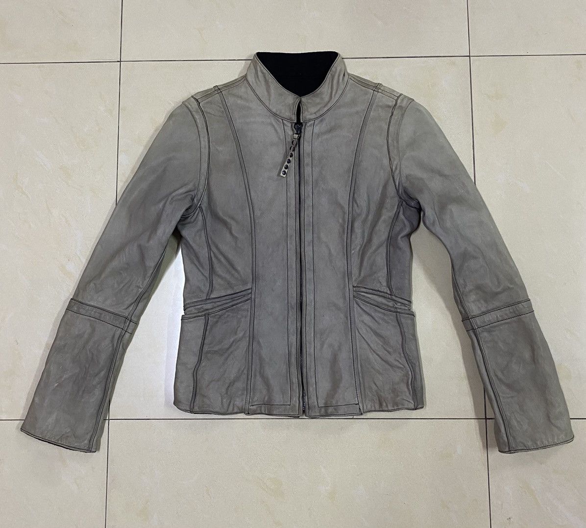 image of Vintage Hysteric Glamour Sheepskin Jacket in Fade To Grey, Women's (Size 2XS)
