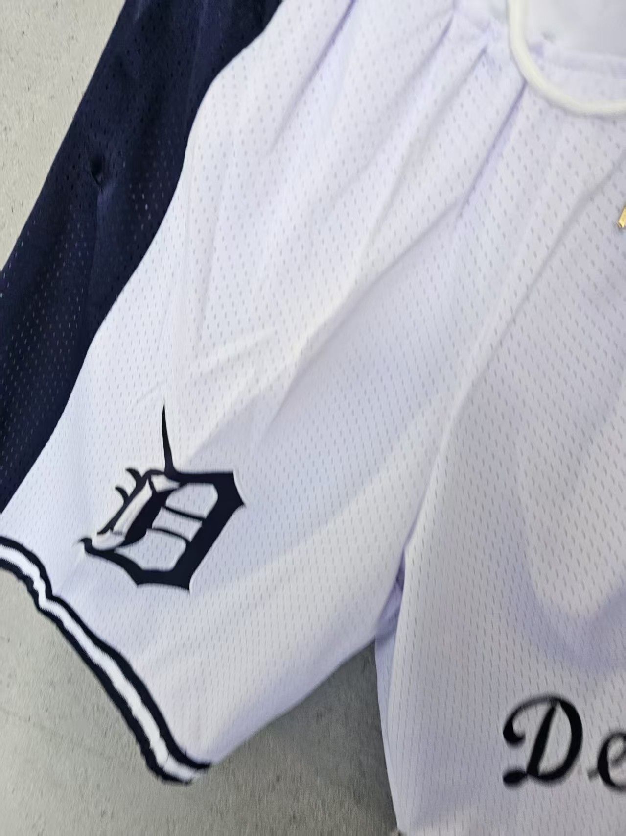 MLB Detroit Tigers Short XL White Size US 36 / EU 52 - 3 Thumbnail