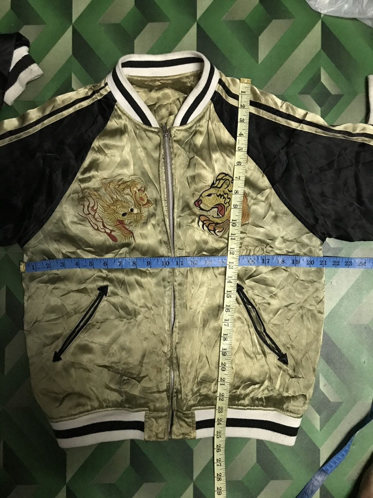 Avirex AVIREX SUKAJAN JAPAN DRAGON & TIGER RIVERSIBLE JACKET Size US M / EU 48-50 / 2 - 11 Thumbnail