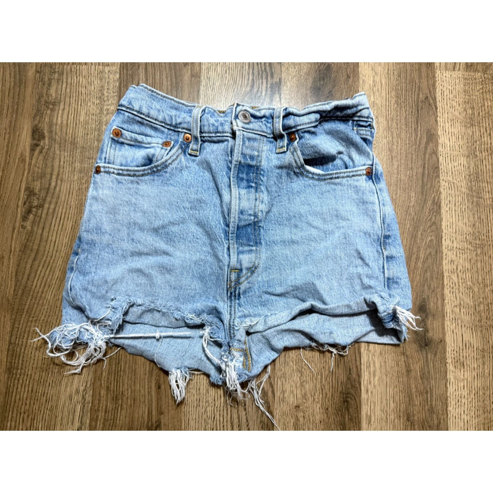 Levi's VINTAGE Levi's Jeans Women's Size 26 Blue Denim Cut-Off Shorts Ribcage Straight Jeans Size 26" / US 2 / IT 38 - 2 Thumbnail