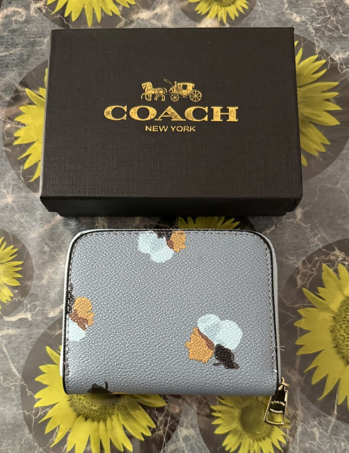Coach Coach Blue Floral Print Small Zip Wallet with Box Size ONE SIZE - 2 Thumbnail
