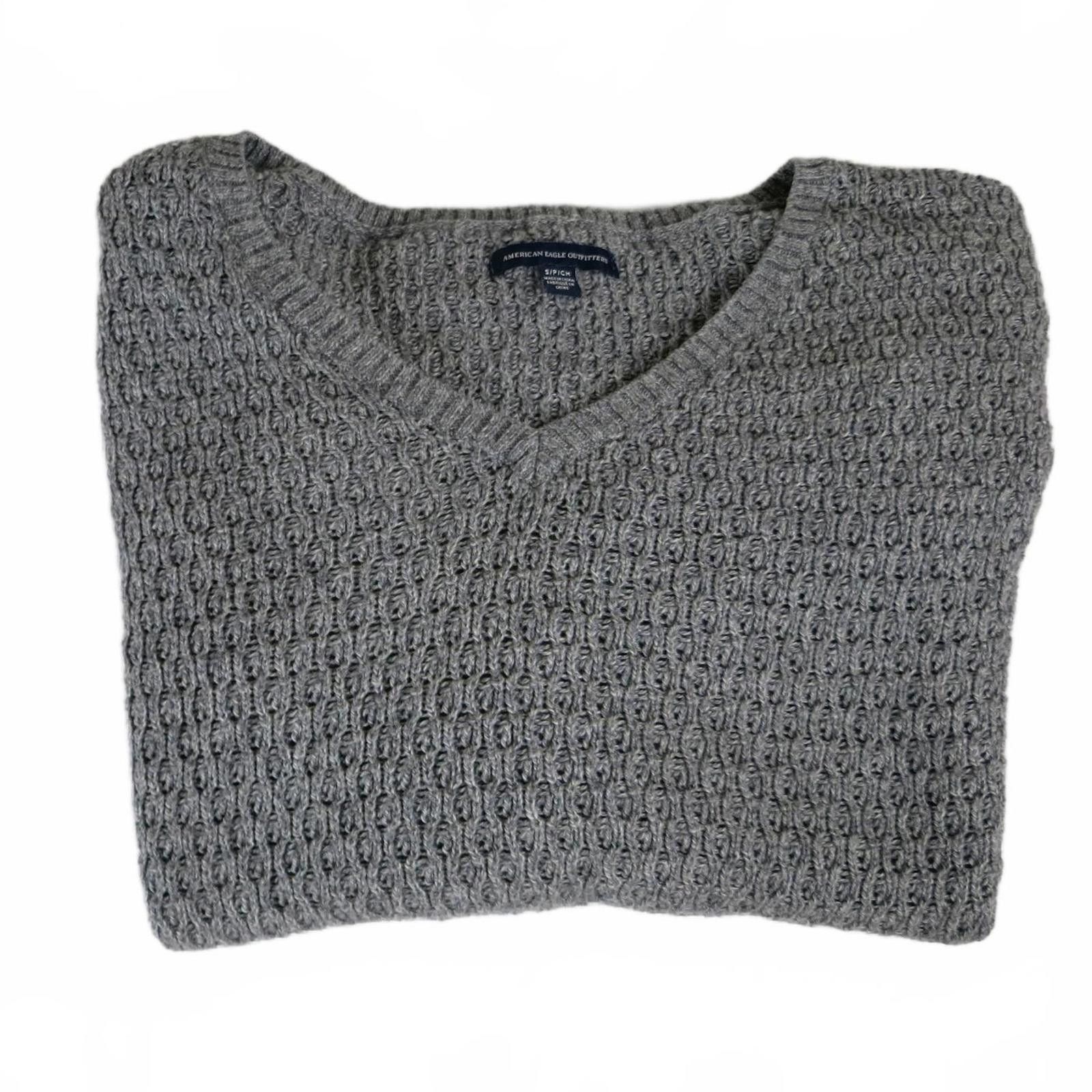 American Eagle Outfitters Women's Small American Eagle Outfitters Gray V-Neck Sweater Size S / US 4 / IT 40 - 1 Thumbnail