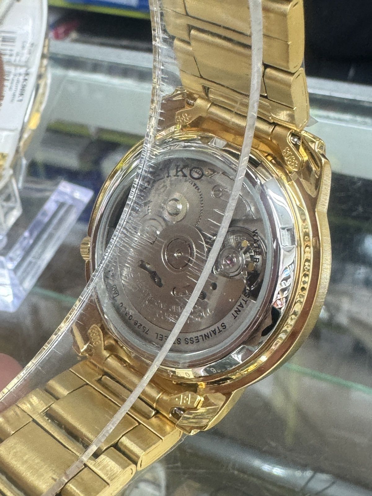 Seiko Seiko Men's Seiko 5 Automatic Gold Dial Size 40 - 4 Thumbnail
