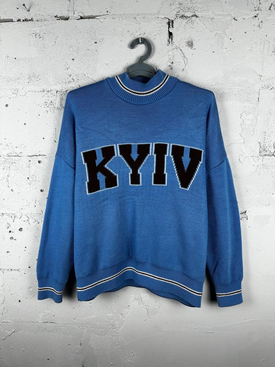 Designer Oversized Knitted KYIV Made In Ukraine Sweater Blue Size US L / EU 52-54 / 3 - 2 Thumbnail