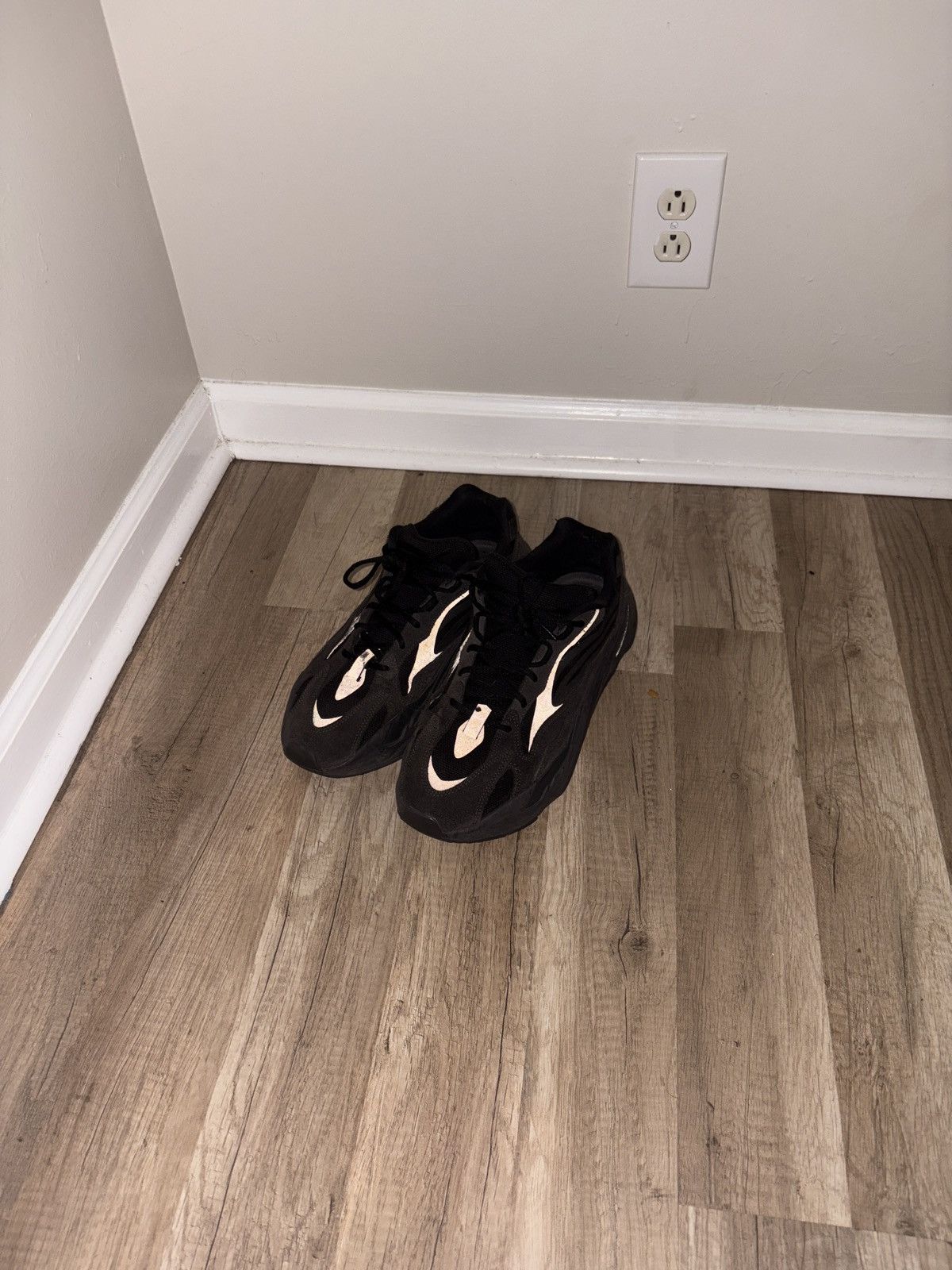 Yeezy Yeezy 720 v2 Vanta Size US 13 / EU 46 - 4 Thumbnail