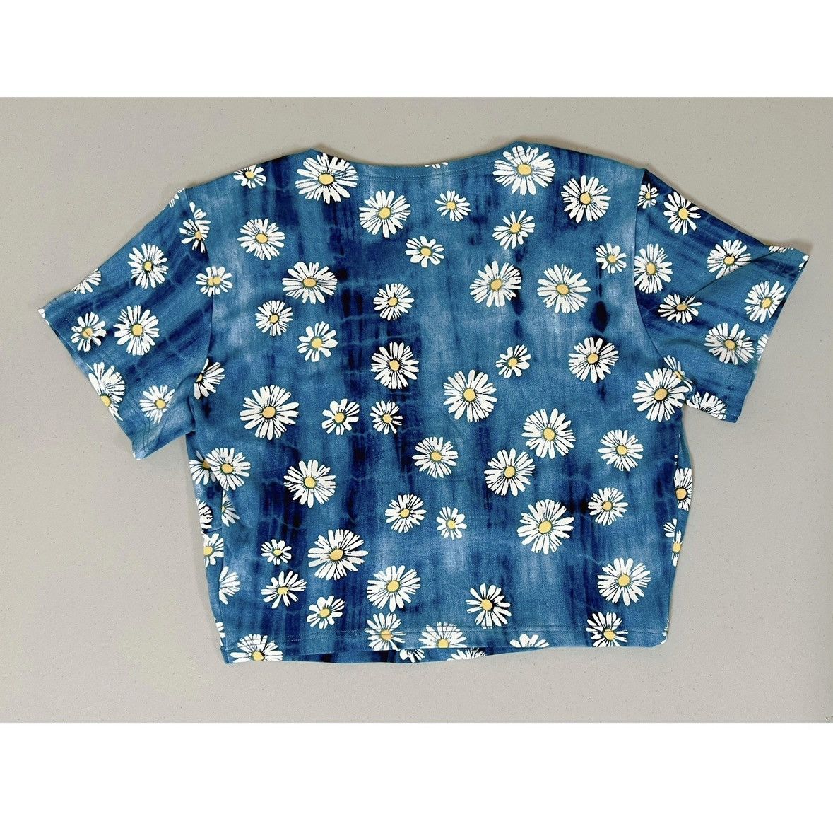 Bershka Blue Daisy Floral Print Crop Top Tee T-Shirt Blouse Size S 🌼 Size S / US 4 / IT 40 - 2 Thumbnail