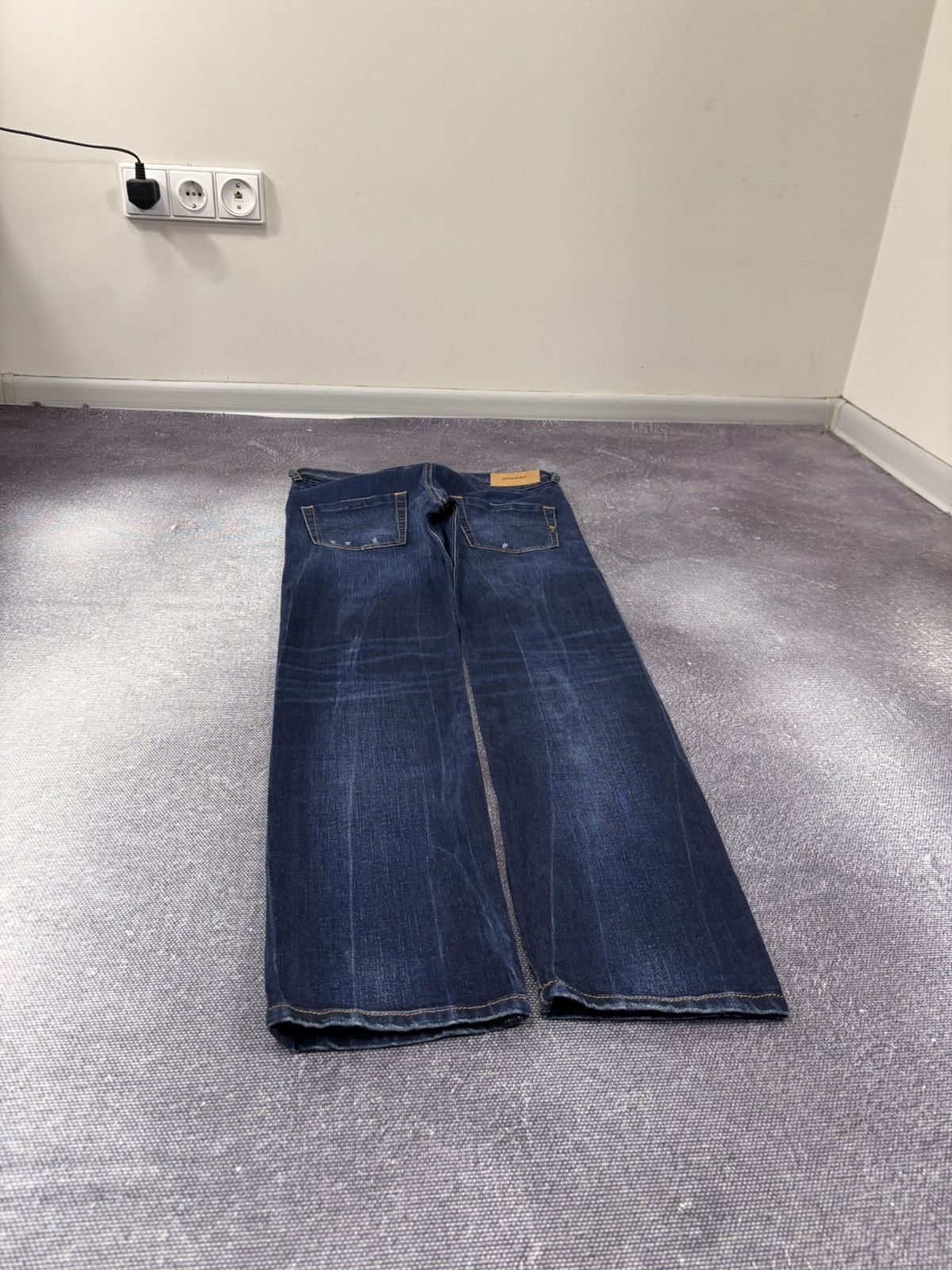 Diesel Diesel Belther NWT Men’s Regular Slim Tapered Denim Jeans Size US 29 - 15 Thumbnail