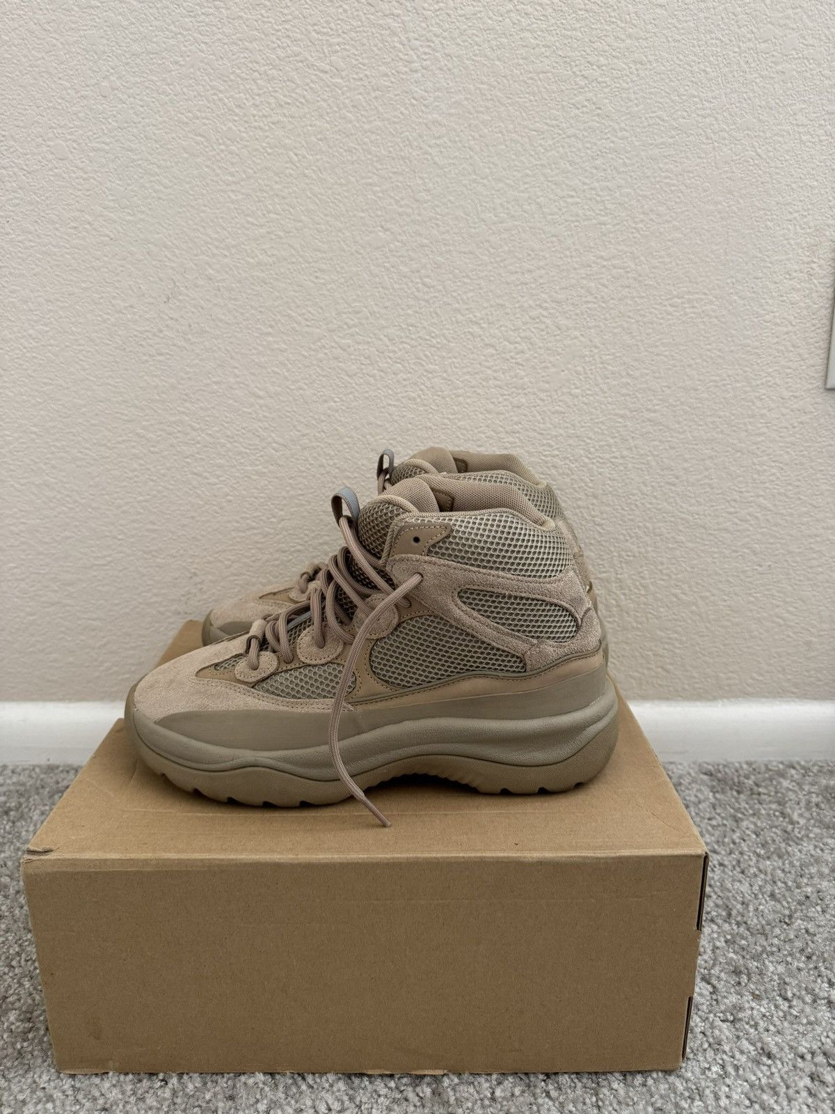 Yeezy Yezzy Desert Boot - Rock Size US 9.5 / EU 42-43 - 4 Thumbnail