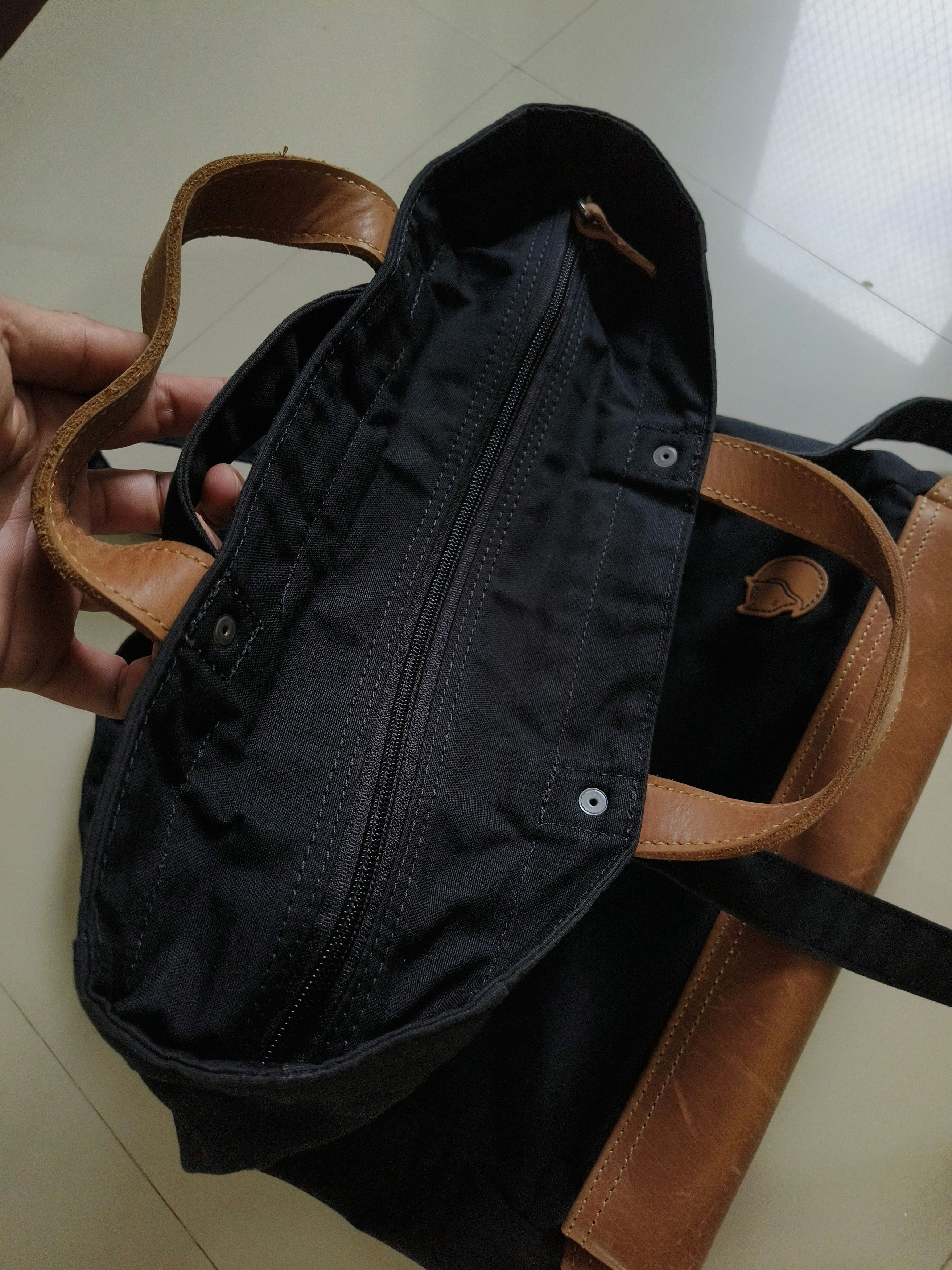 Fjallraven Fjallraven Totepack No. 2 2-way Backpack (Unisex) Size ONE SIZE - 8 Thumbnail