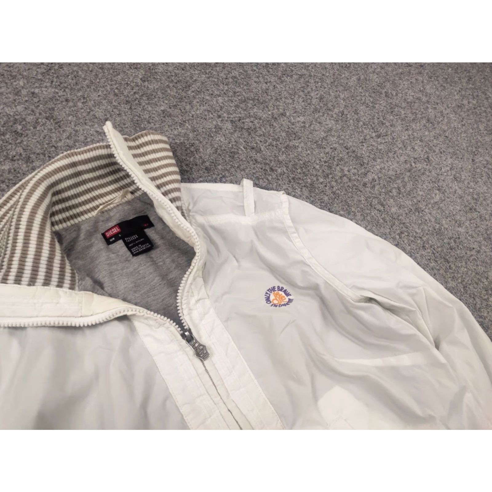Diesel VINTAGE Diesel White Nylon Jacket Casual Bomber Shirt Mens S White Logo 90s 2000s Opium Size US S / EU 44-46 / 1 - 5 Thumbnail